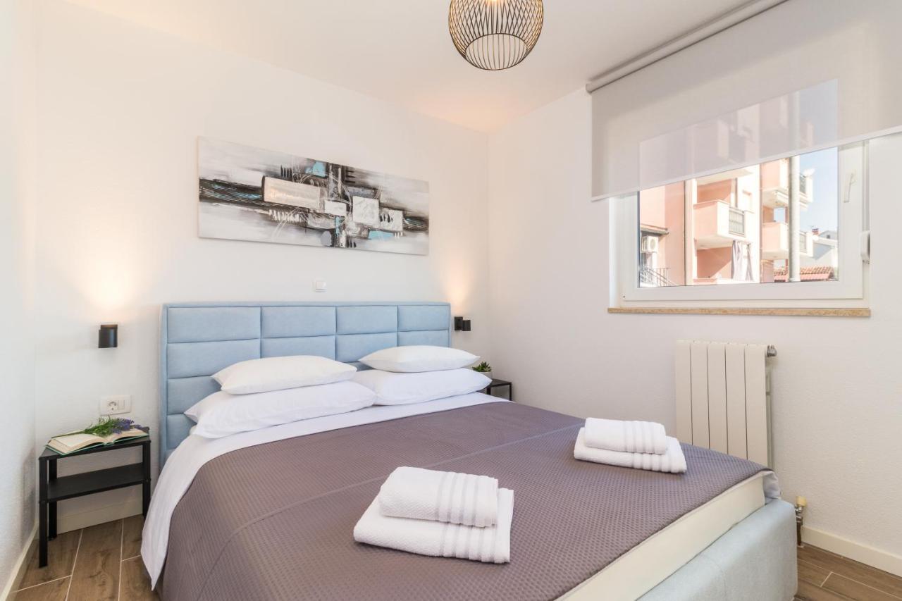 New Apartment Near Sea With 3 Bedrooms And 2 Bathrooms Póla Kültér fotó