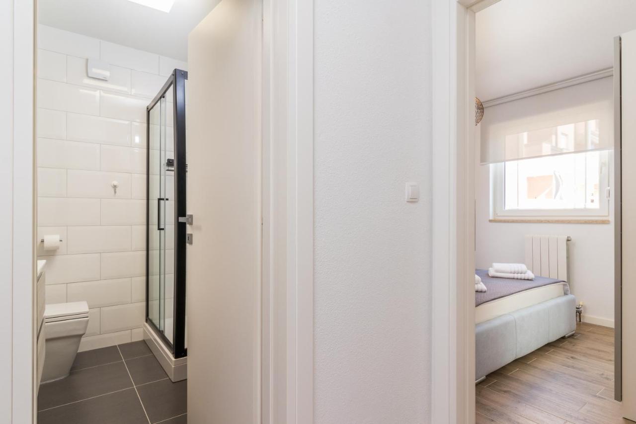 New Apartment Near Sea With 3 Bedrooms And 2 Bathrooms Póla Kültér fotó